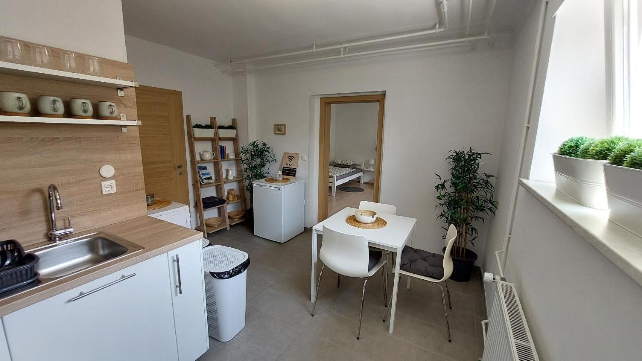 City Lodge Pine, Free Parking Ljubljana Bagian luar foto